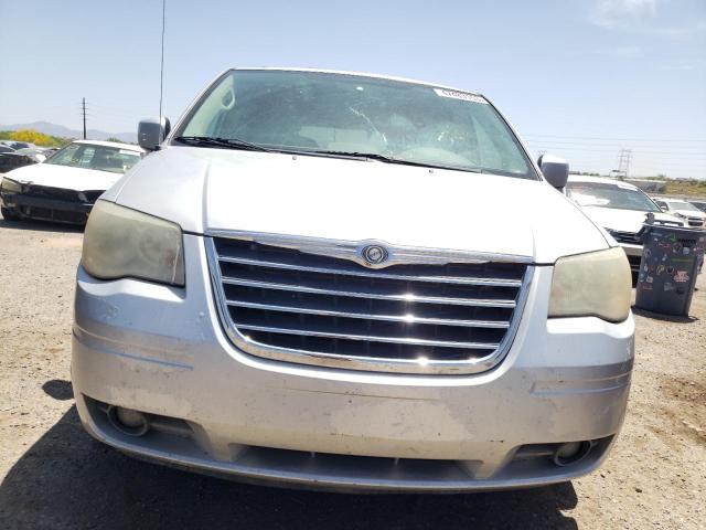2A8HR54P48R679438 - 2008 CHRYSLER TOWN & COU TOURING 银色 照片 5