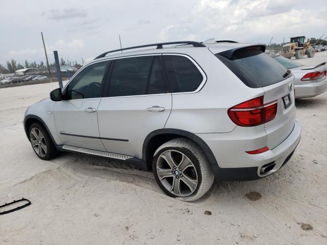 5UXZV8C5XBLL67728 - 2011 BMW X5 XDRIVE50I SILVER photo 2