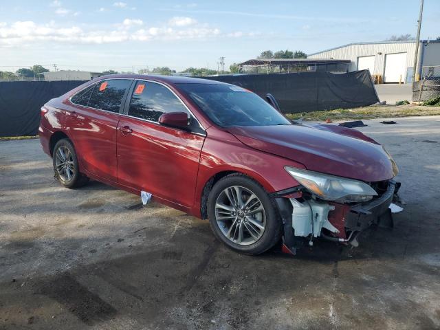 4T1BF1FK4HU762348 - 2017 TOYOTA CAMRY LE RED photo 4