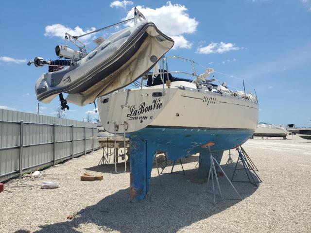 BEY01000G485 - 1985 BENE SAILBOAT WHITE photo 4