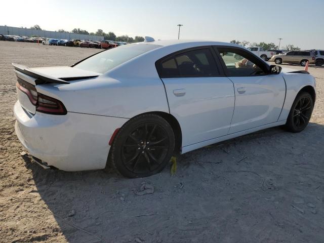 2C3CDXHG8JH253130 - 2018 DODGE CHARGER SXT PLUS WHITE photo 3