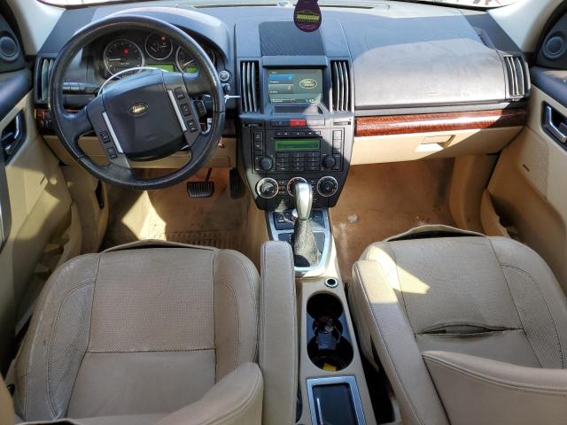 SALFT24N58H061921 - 2008 LAND ROVER LR2 HSE TECHNOLOGY RED photo 8