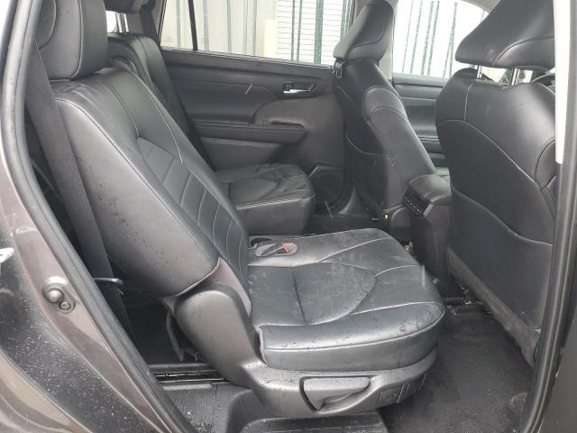 5TDGZRBH3NS247271 - 2022 TOYOTA HIGHLANDER XLE 灰色 照片 11