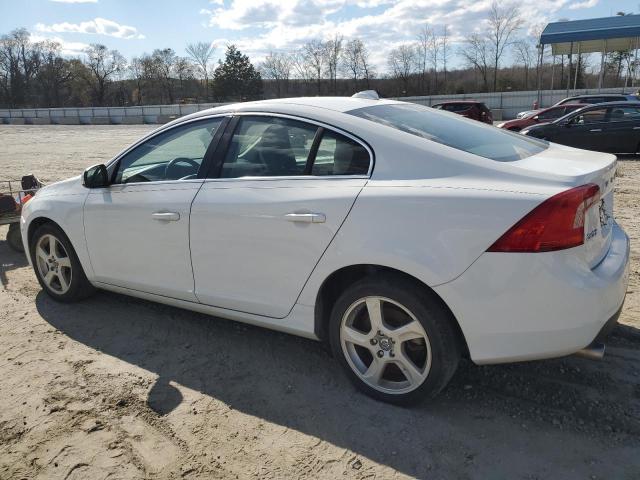 YV1612FS7D1233802 - 2013 VOLVO S60 T5 WHITE photo 2