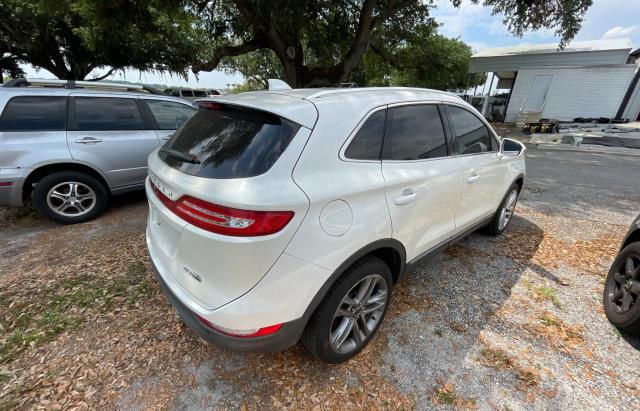 5LMCJ3D94GUJ31416 - 2016 LINCOLN MKC RESERVE WHITE photo 4