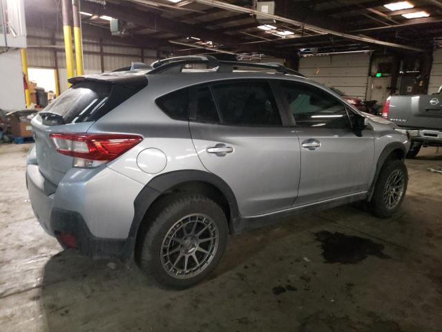 JF2GTADC2JH294912 - 2018 SUBARU CROSSTREK PREMIUM SILVER photo 3