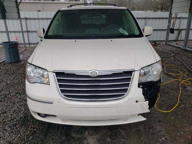 2A8HR54P68R710057 - 2008 CHRYSLER TOWN & COU TOURING თეთრი ფოტო 5