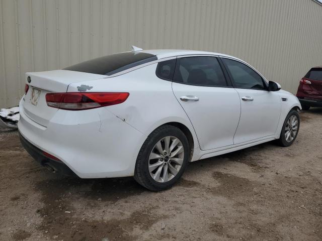 5XXGT4L30HG124055 - 2017 KIA OPTIMA LX WHITE photo 3