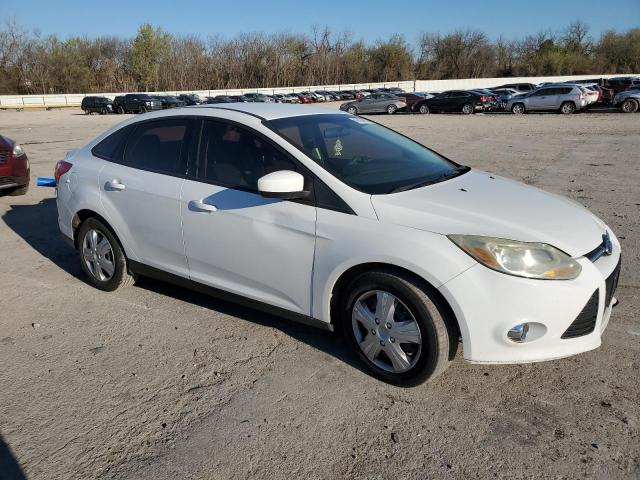 1FAHP3F23CL186487 - 2012 FORD FOCUS SE WHITE photo 4