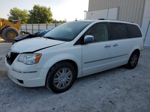 2A4RR6DX3AR136180 - 2010 CHRYSLER TOWN & COU LIMITED WHITE photo 1