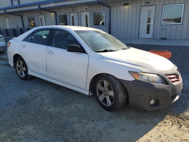 4T1BF3EK4BU774908 - 2011 TOYOTA CAMRY BASE WHITE photo 4