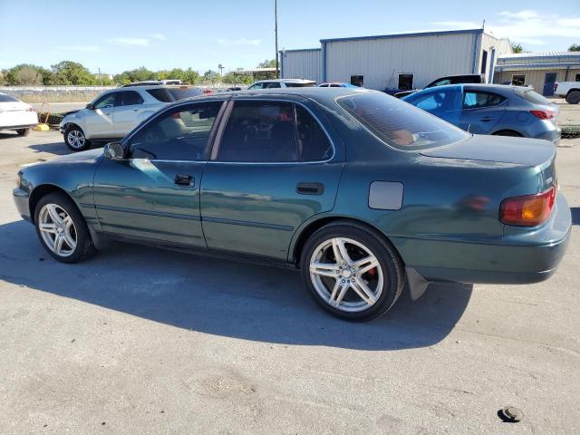 4T1BF12K2TU868828 - 1996 TOYOTA CAMRY LE GREEN photo 2