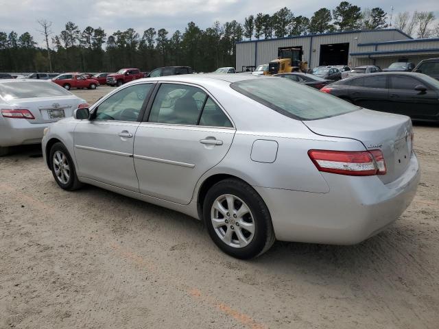 4T1BF3EK0BU194653 - 2011 TOYOTA CAMRY BASE SILVER photo 2