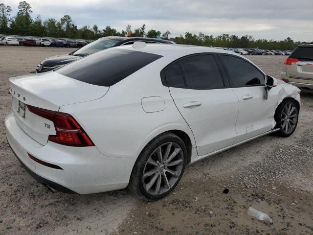 7JR102FK7MG096815 - 2021 VOLVO S60 T5 MOMENTUM WHITE photo 3