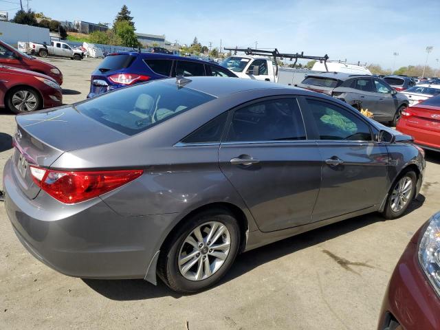 5NPEB4AC7CH372409 - 2012 HYUNDAI SONATA GLS GRAY photo 3