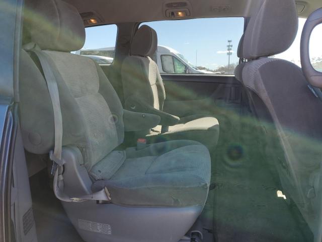 5TDZK23C49S271270 - 2009 TOYOTA SIENNA CE GRAY photo 11