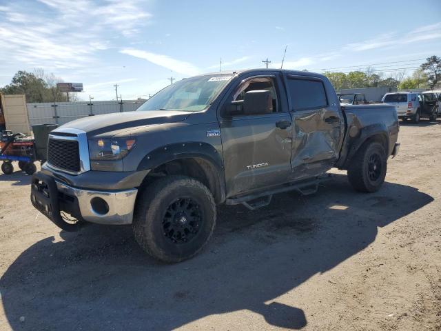 2010 TOYOTA TUNDRA CREWMAX SR5, 