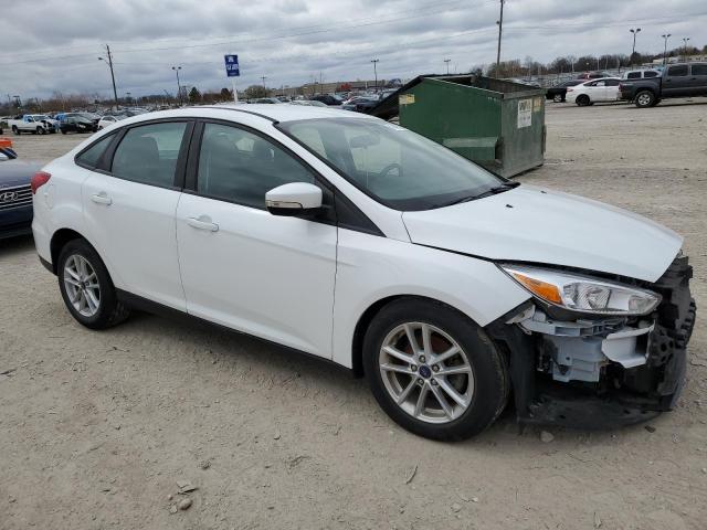 1FADP3FE5JL210441 - 2018 FORD FOCUS SE WHITE photo 4