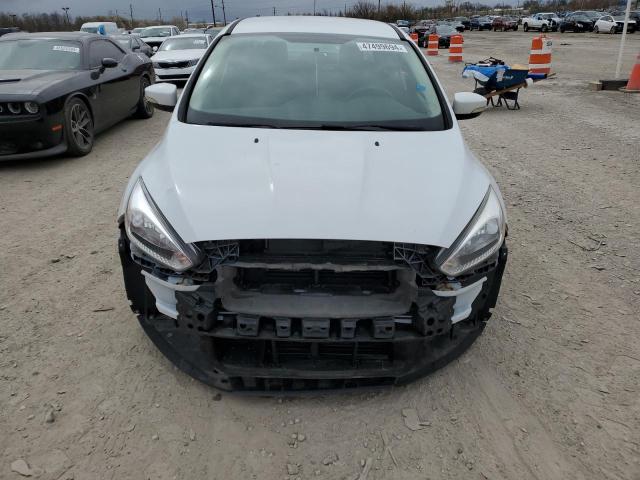 1FADP3FE5JL210441 - 2018 FORD FOCUS SE WHITE photo 5