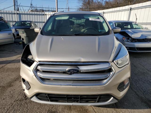 1FMCU9GD4HUC32504 - 2017 FORD ESCAPE SE GOLD photo 5