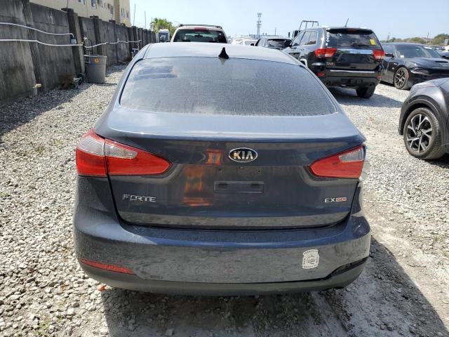 KNAFX4A84F5373049 - 2015 KIA FORTE EX GRAY photo 6