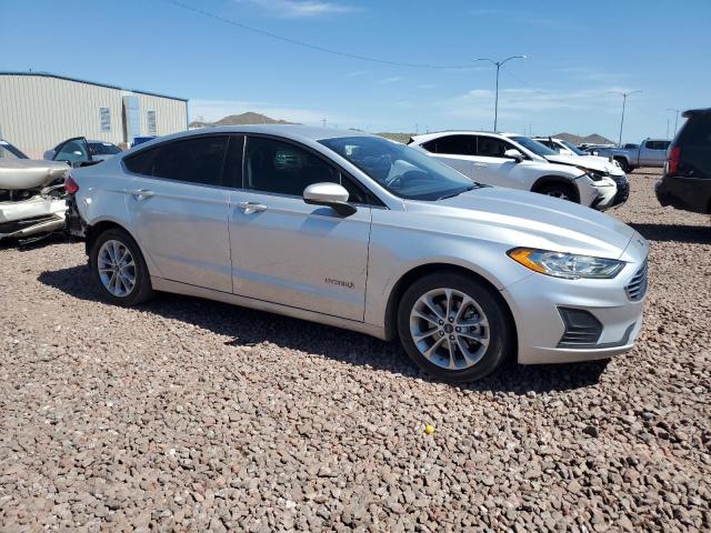 3FA6P0LU7KR135408 - 2019 FORD FUSION SE SILVER photo 4