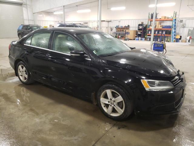 3VWLL7AJ0DM385421 - 2013 VOLKSWAGEN JETTA TDI BLACK photo 4