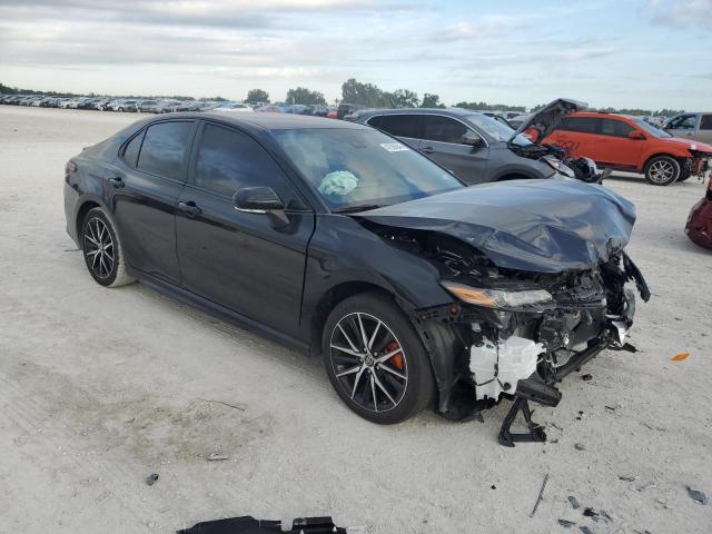 4T1G11AK8PU833531 - 2023 TOYOTA CAMRY SE NIGHT SHADE BLACK photo 4