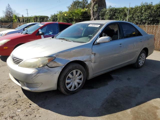 4T1BE30K75U995966 - 2005 TOYOTA CAMRY LE SILVER photo 1