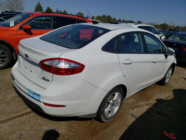 3FADP4BJ4JM116820 - 2018 FORD FIESTA SE WHITE photo 3