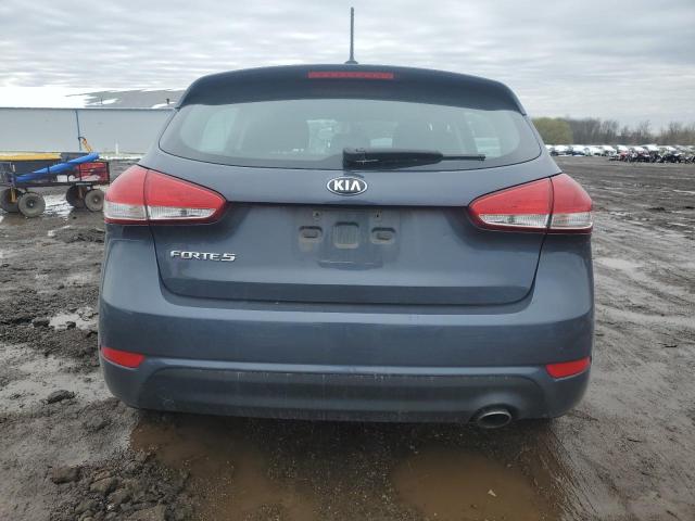 KNAFK5A89G5622337 - 2016 KIA FORTE LX GRAY photo 6