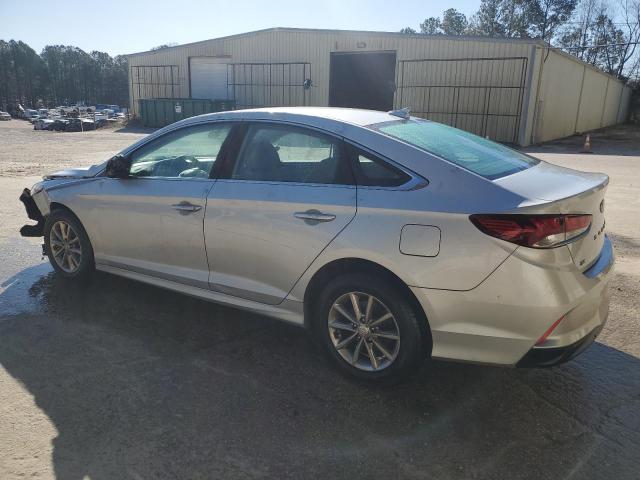 5NPE24AF7JH676329 - 2018 HYUNDAI SONATA SE SILVER photo 2