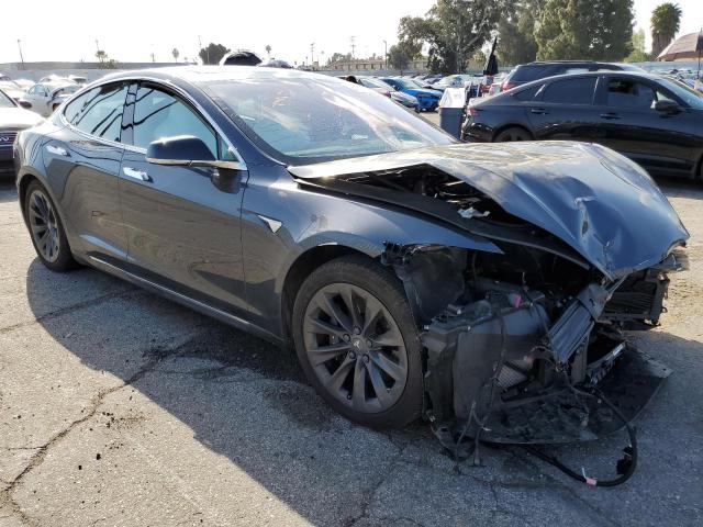 5YJSA1E26JF296585 - 2018 TESLA MODEL S 灰色 照片 4