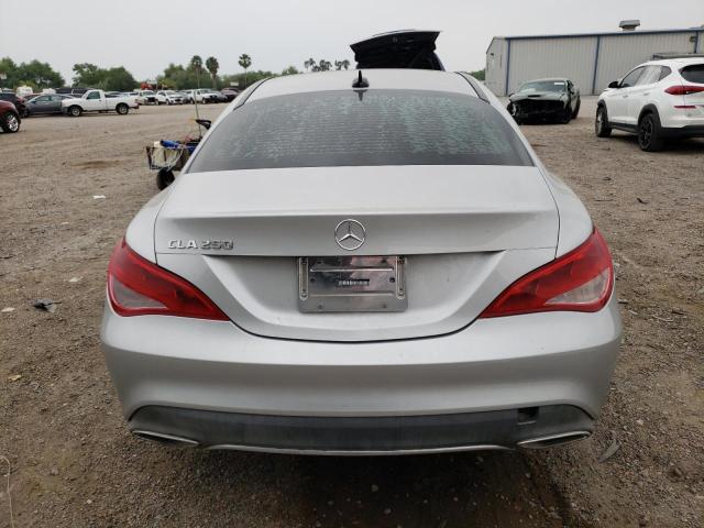 WDDSJ4EB2JN570731 - 2018 MERCEDES-BENZ CLA 250 银色 照片 6