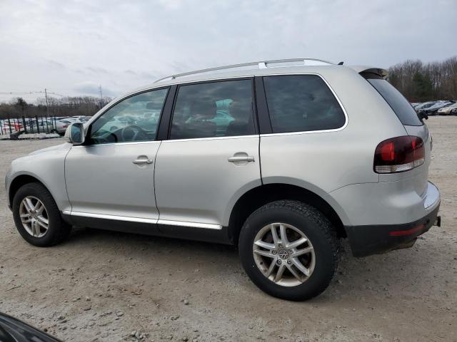 WVGBE77LX9D016999 - 2009 VOLKSWAGEN TOUAREG 2 V6 SILVER photo 2