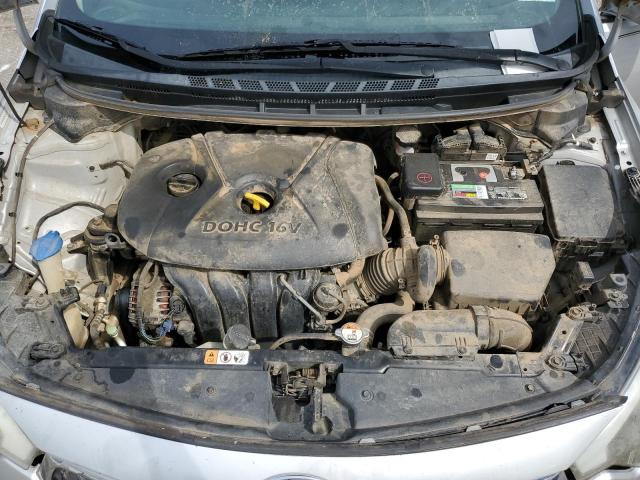 KNAFK4A63F5380586 - 2015 KIA FORTE LX SILVER photo 11