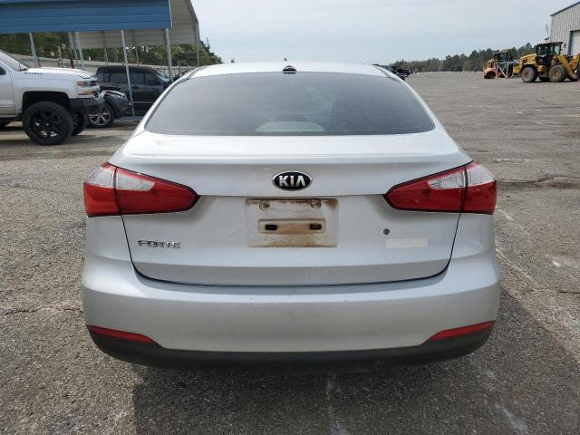 KNAFK4A63F5380586 - 2015 KIA FORTE LX SILVER photo 6