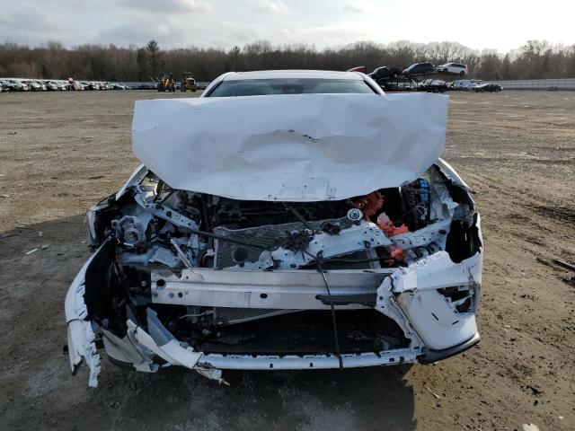 4T1T11BK5RU121073 - 2024 TOYOTA CAMRY SE NIGHT SHADE WHITE photo 5