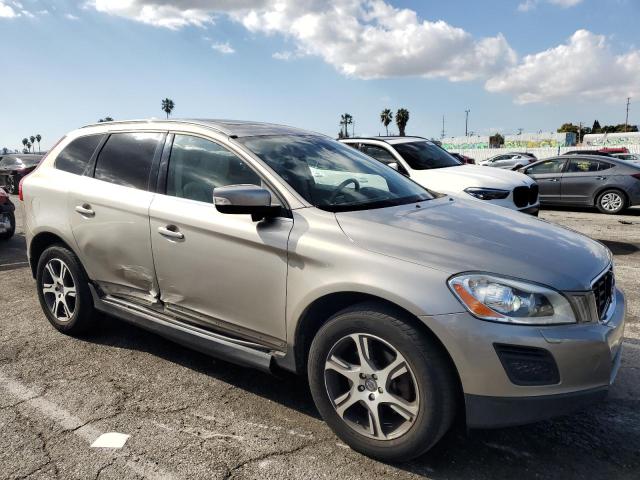 YV4902DZ5B2147558 - 2011 VOLVO XC60 T6 GOLD photo 4