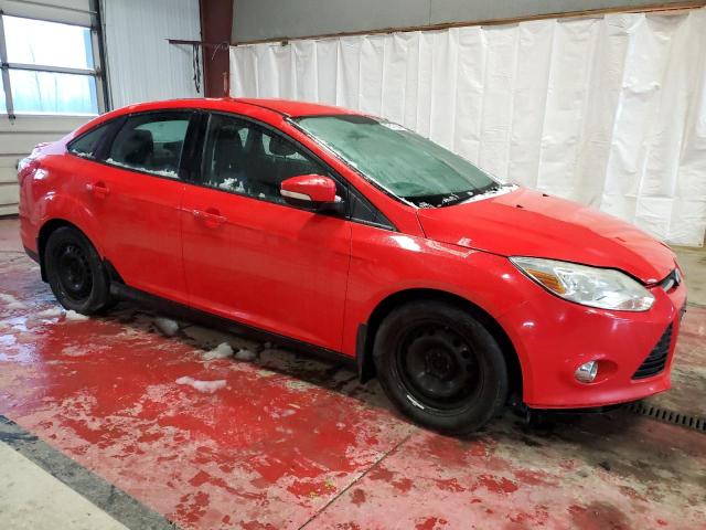 1FAHP3F28CL125006 - 2012 FORD FOCUS SE RED photo 4