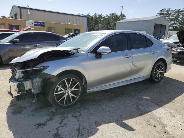 4T1G11AK2RU895736 - 2024 TOYOTA CAMRY SE NIGHT SHADE SILVER photo 1