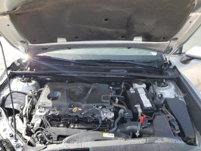 4T1G11AK2RU895736 - 2024 TOYOTA CAMRY SE NIGHT SHADE SILVER photo 11