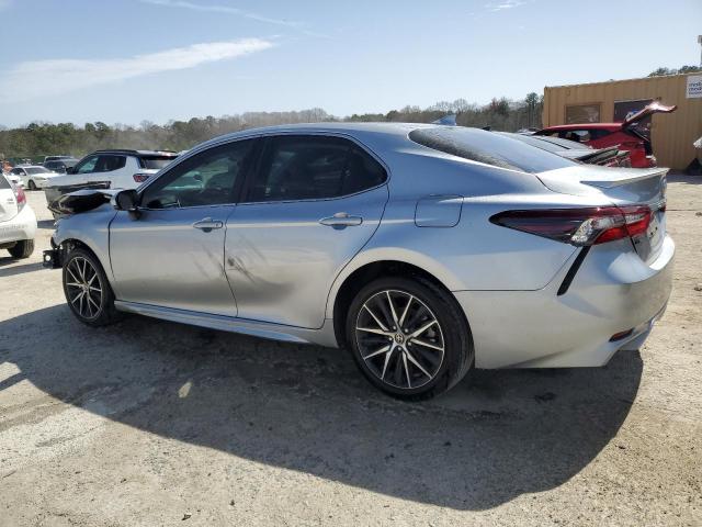 4T1G11AK2RU895736 - 2024 TOYOTA CAMRY SE NIGHT SHADE SILVER photo 2