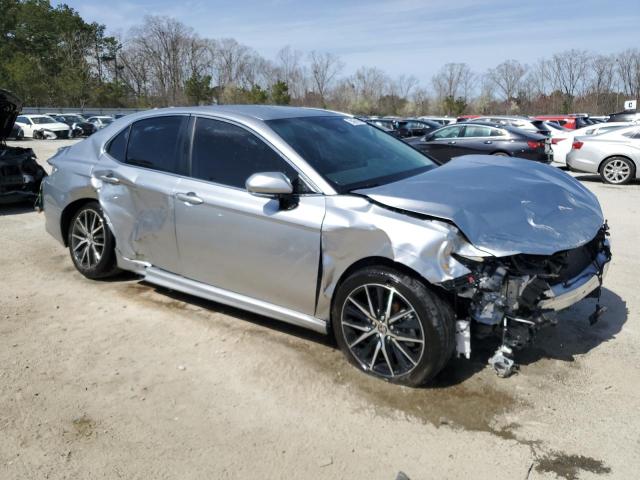 4T1G11AK2RU895736 - 2024 TOYOTA CAMRY SE NIGHT SHADE SILVER photo 4