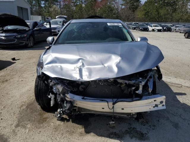 4T1G11AK2RU895736 - 2024 TOYOTA CAMRY SE NIGHT SHADE SILVER photo 5