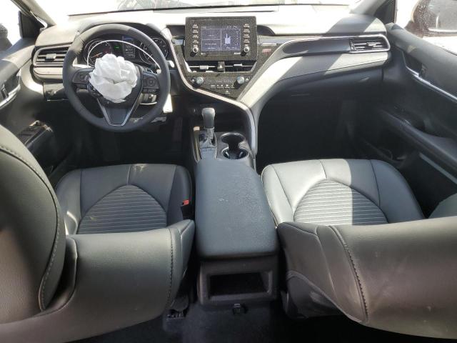 4T1G11AK2RU895736 - 2024 TOYOTA CAMRY SE NIGHT SHADE SILVER photo 8