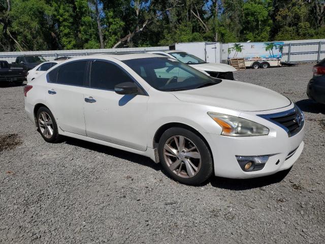 1N4AL3AP2DC267160 - 2013 NISSAN ALTIMA 2.5 WHITE photo 4