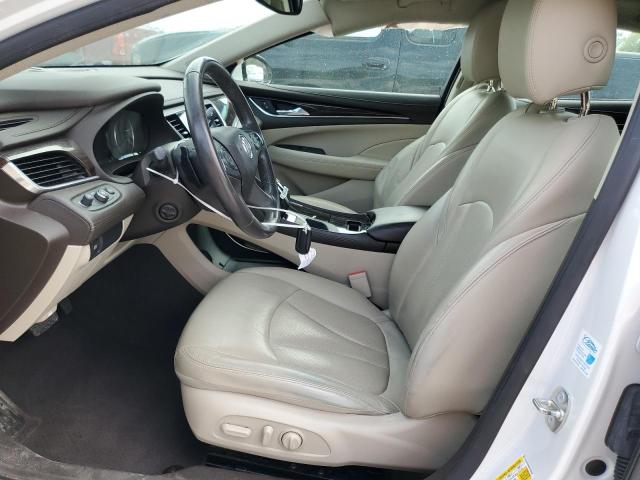 1G4ZP5SS0HU156540 - 2017 BUICK LACROSSE ESSENCE თეთრი ფოტო 7