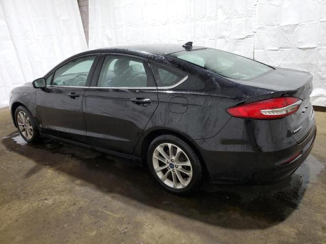 3FA6P0HD7KR203411 - 2019 FORD FUSION SE BLACK photo 2