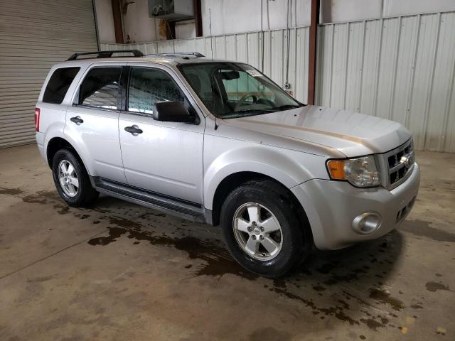 1FMCU0DG2BKA60695 - 2011 FORD ESCAPE XLT SILVER photo 4